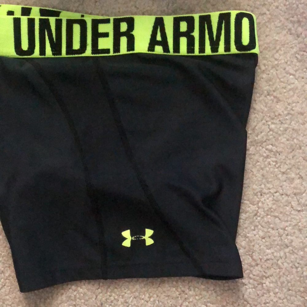 Size Small - Picture 3 of 3